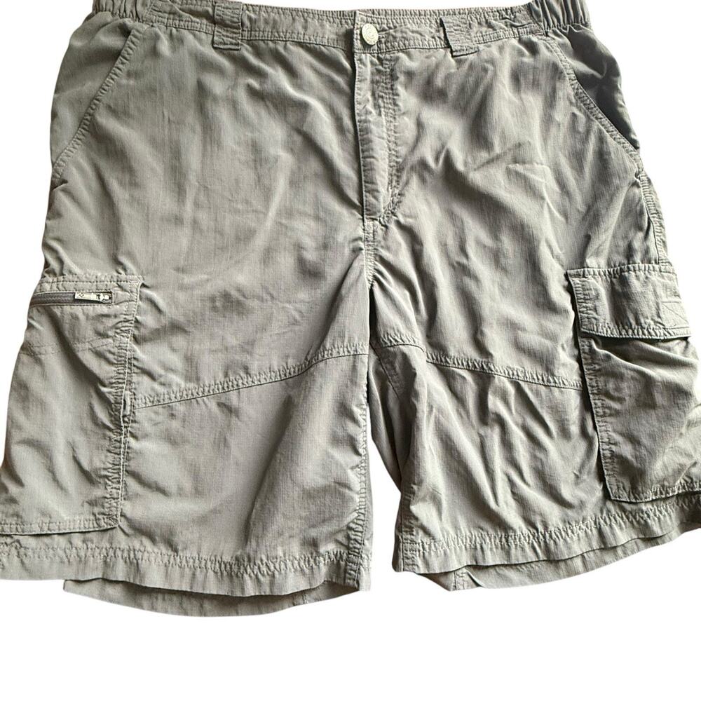 Columbia Omni-Shade Cargo Hiking Shorts‎ 40W 10L Grey Nylon Outdoor Utility